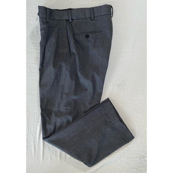 Stafford Performance Classic Fit Pleated/Cuffed Washable Dress Pants. 30X30 MINT - Picture 2 of 10